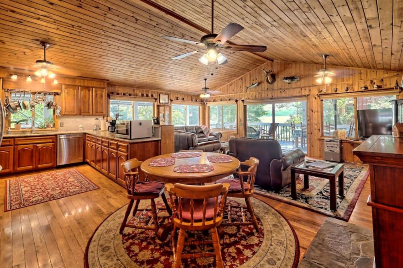 Hannahs Perch On Lake Burton With Private Top Patio And Bottom Dock Clayton Exterior foto
