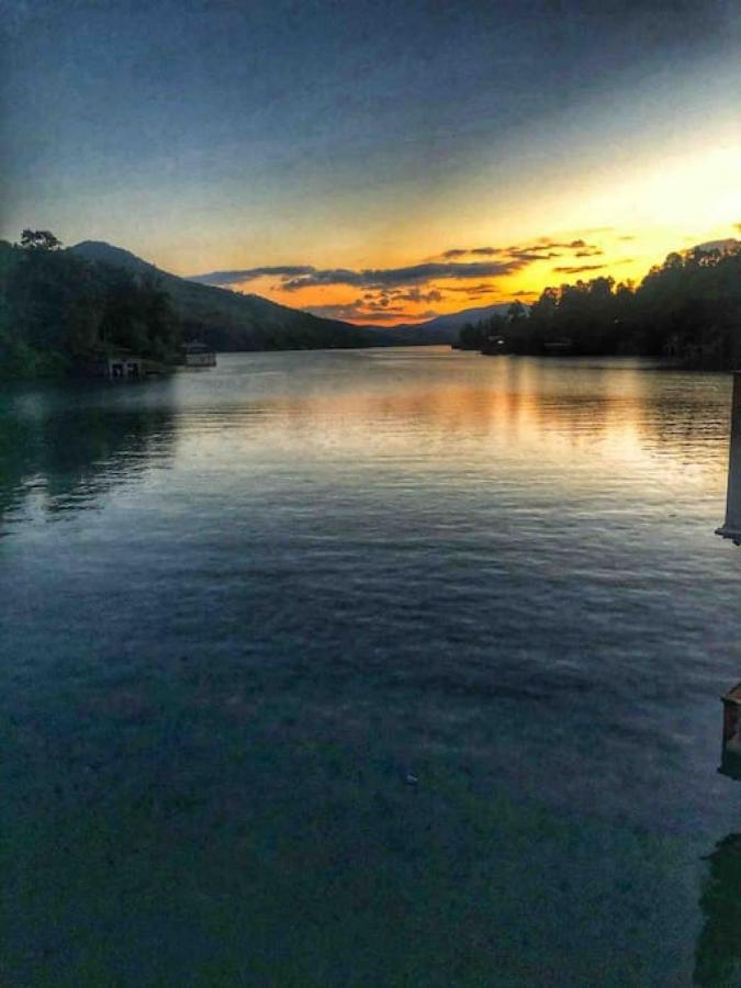 Hannahs Perch On Lake Burton With Private Top Patio And Bottom Dock Clayton Exterior foto