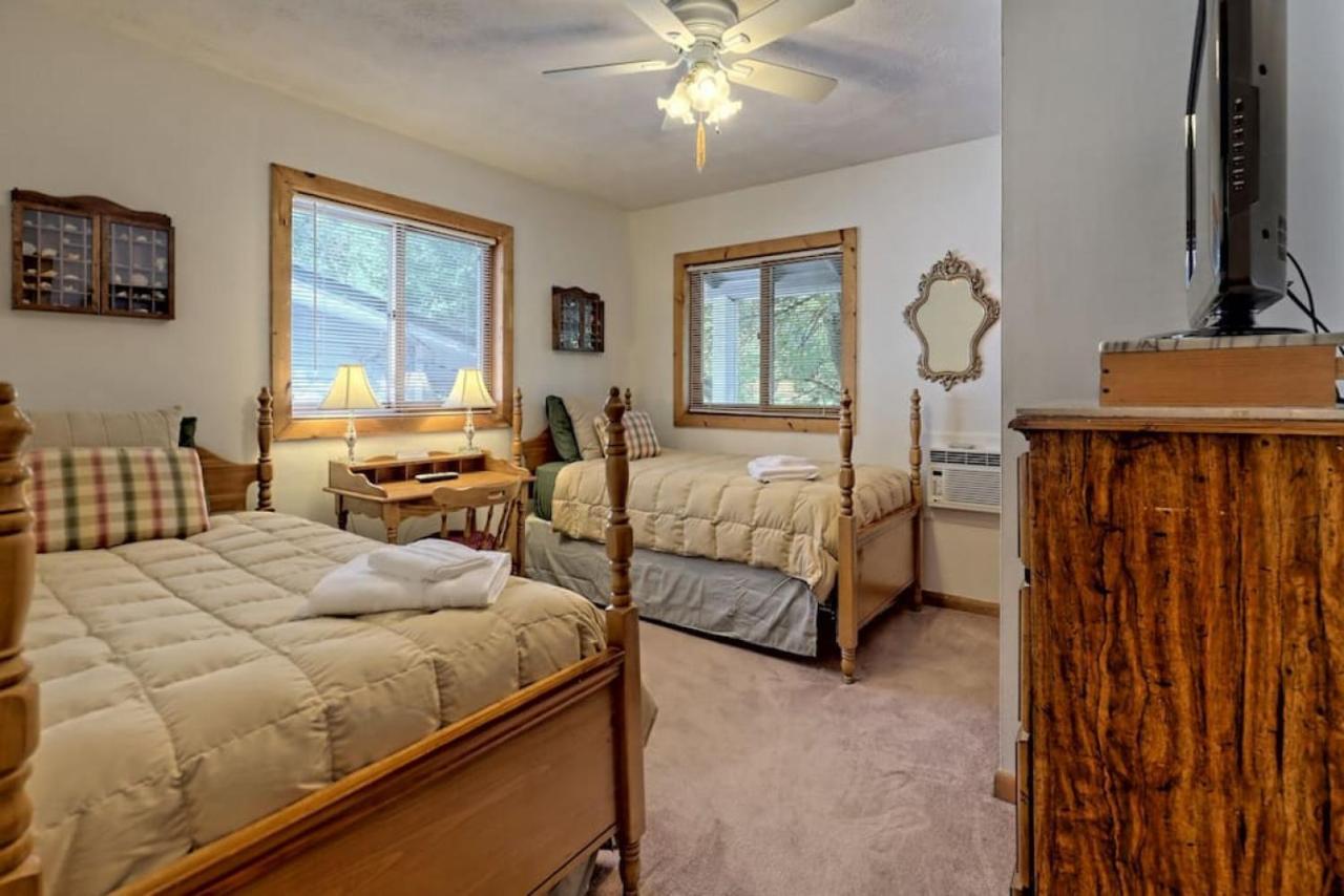 Hannahs Perch On Lake Burton With Private Top Patio And Bottom Dock Clayton Exterior foto