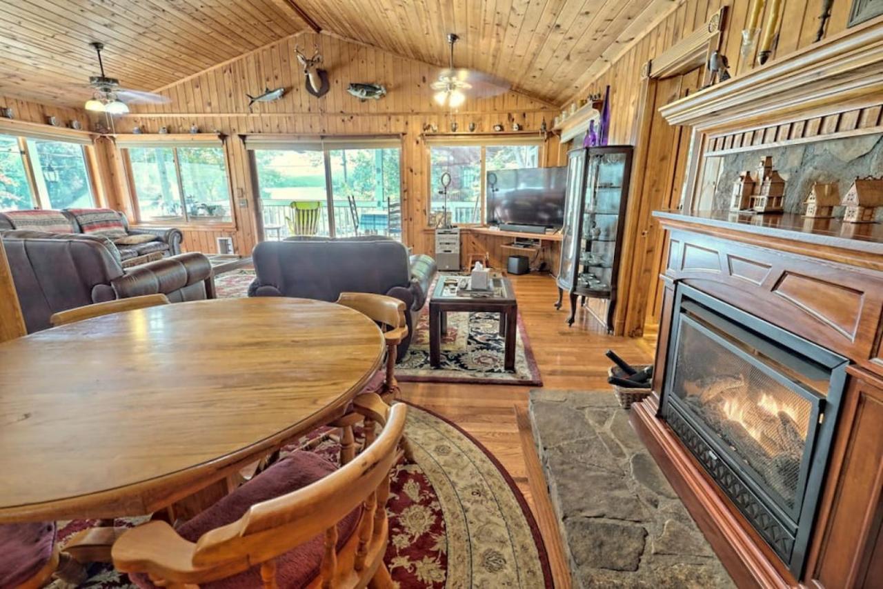 Hannahs Perch On Lake Burton With Private Top Patio And Bottom Dock Clayton Exterior foto